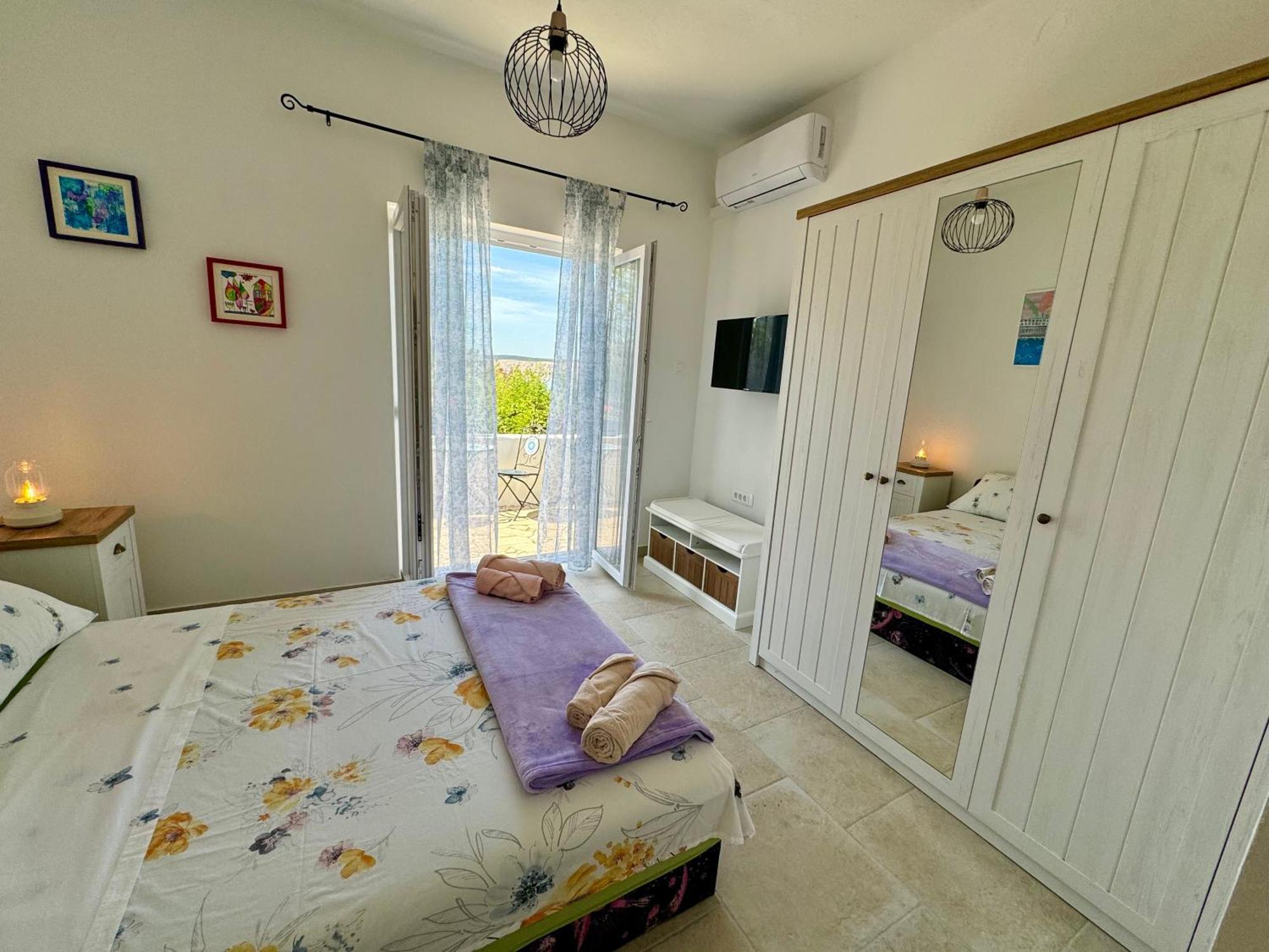 Apatmani Jugo I Bura Apartment Jadranovo Exterior photo